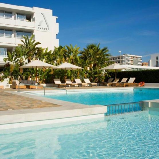 Hotel Anfora Ibiza - logies en ontbijt